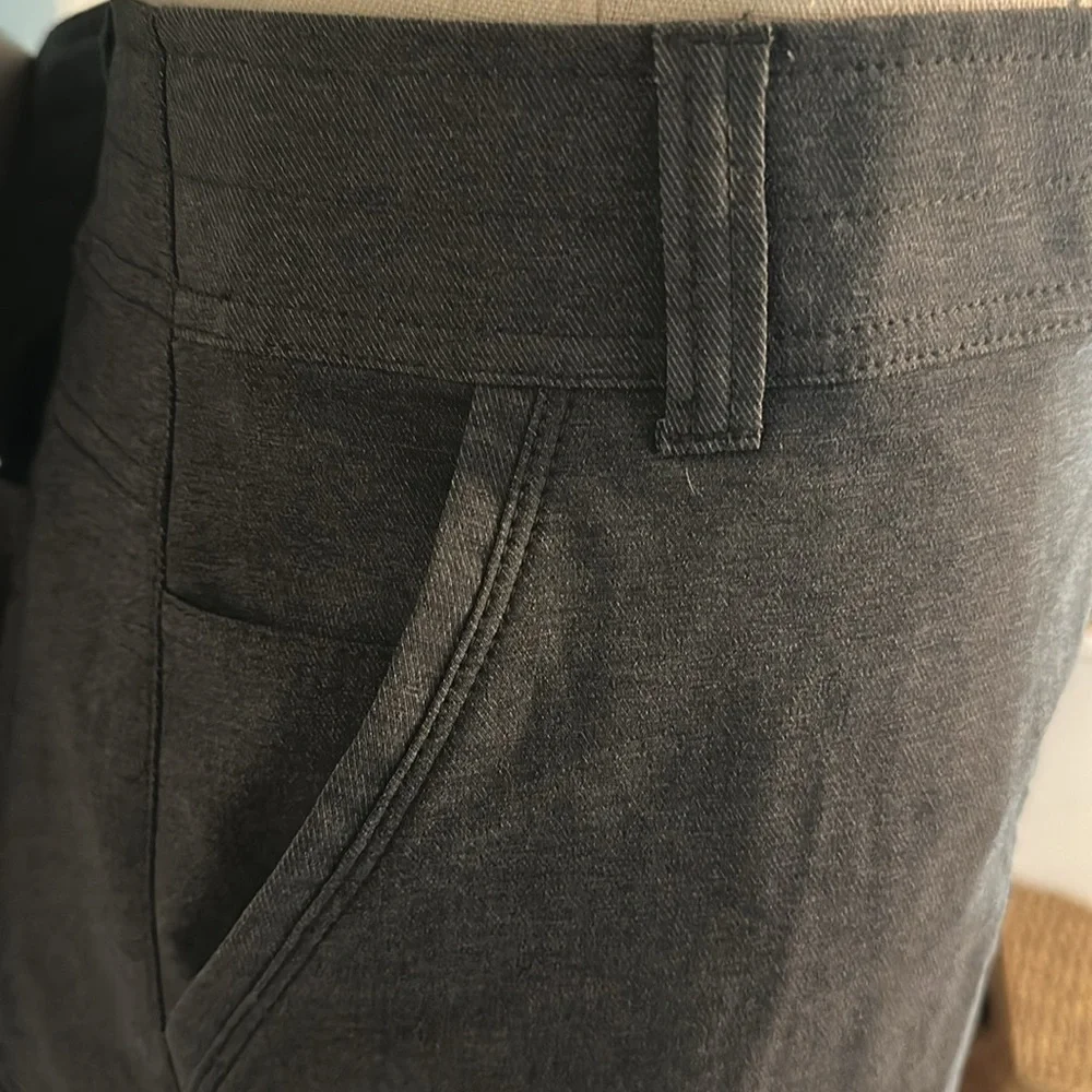 Kuhl men’s shift Amphibia carbon 34 pockets nylon blend snap drawstring shorts - Picture 8 of 16